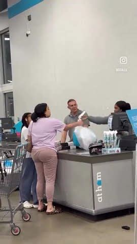 cashier mom and daughter fight|at home cashier full fight.